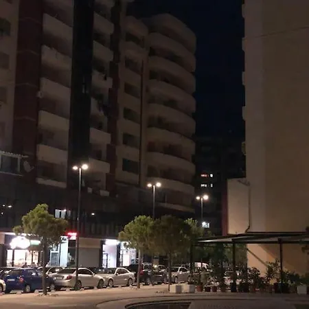 דירה “by The Sea One Bedroom Apartment”